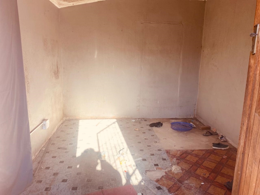 11 Bedroom Property for Sale in Kwazakhele Eastern Cape